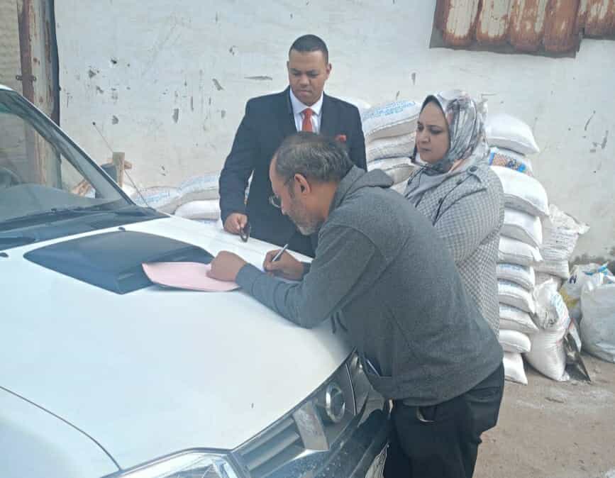 تموين كفر الشيخ .. ضبط مصنع غير مرخص لتعبئة الملح وكمية من السولار لبيعه في السوق السوداء