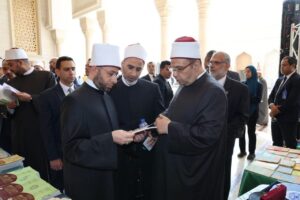 وزير الأوقاف .. يتفقد معرض المجلس الأعلى للشئون الإسلامية على هامش المسابقة العالمية للقرآن الكريم 10 FB IMG 1765023013483