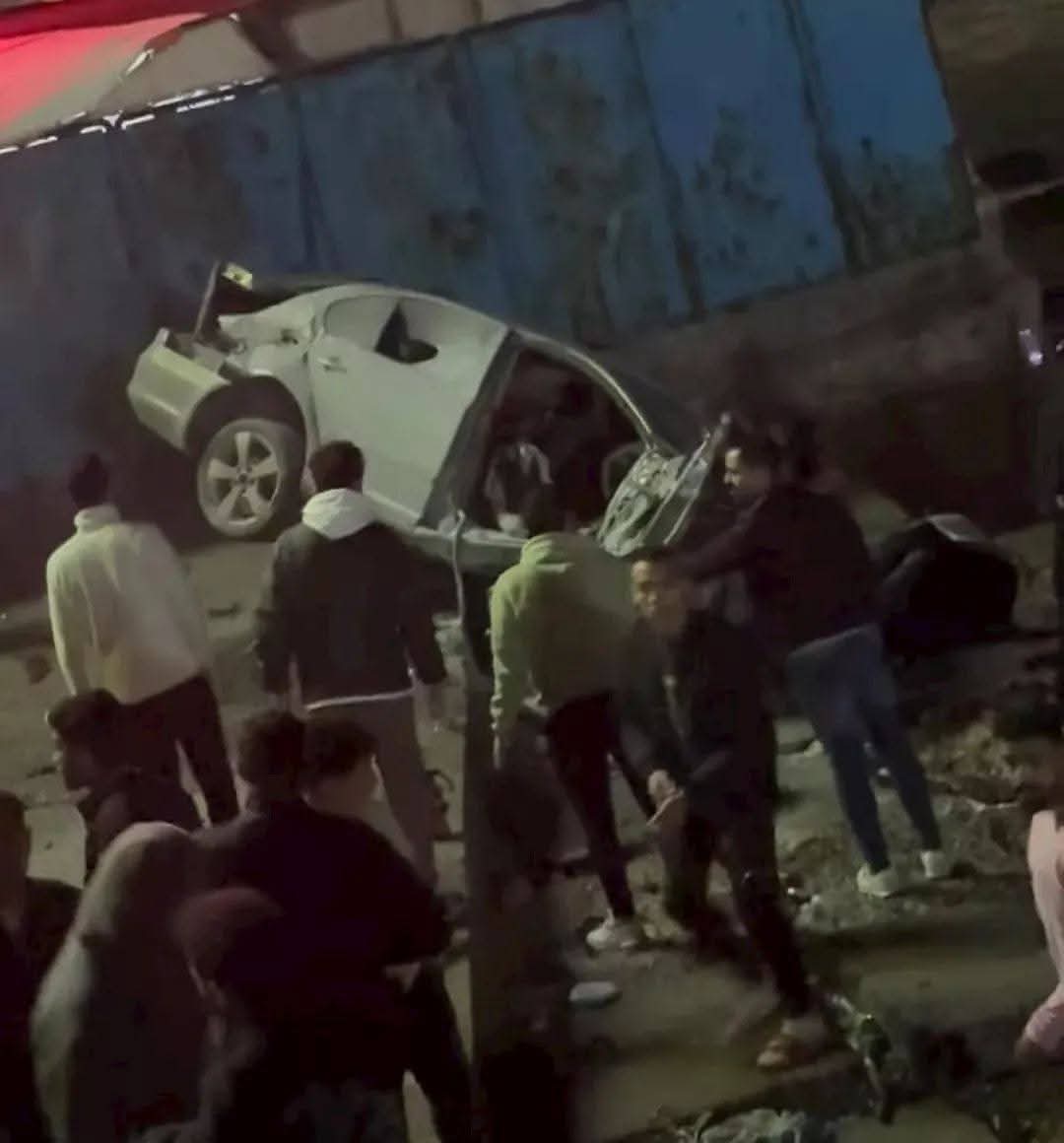 بسبب السرعة الجنونية ..مصرع شاب وإصابة ثلاثة أخرين في حادث مروع بكورنيش الإسكندرية