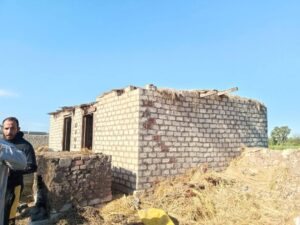 إزالة مبنى مخالف على أرض زراعية بائتمان كفر الطايفة بقرية متبول بكفر الشيخ 3 إزالة مبنى مخالف على أرض زراعية بائتمان كفر الطايفة بقرية متبول بكفر الشيخ