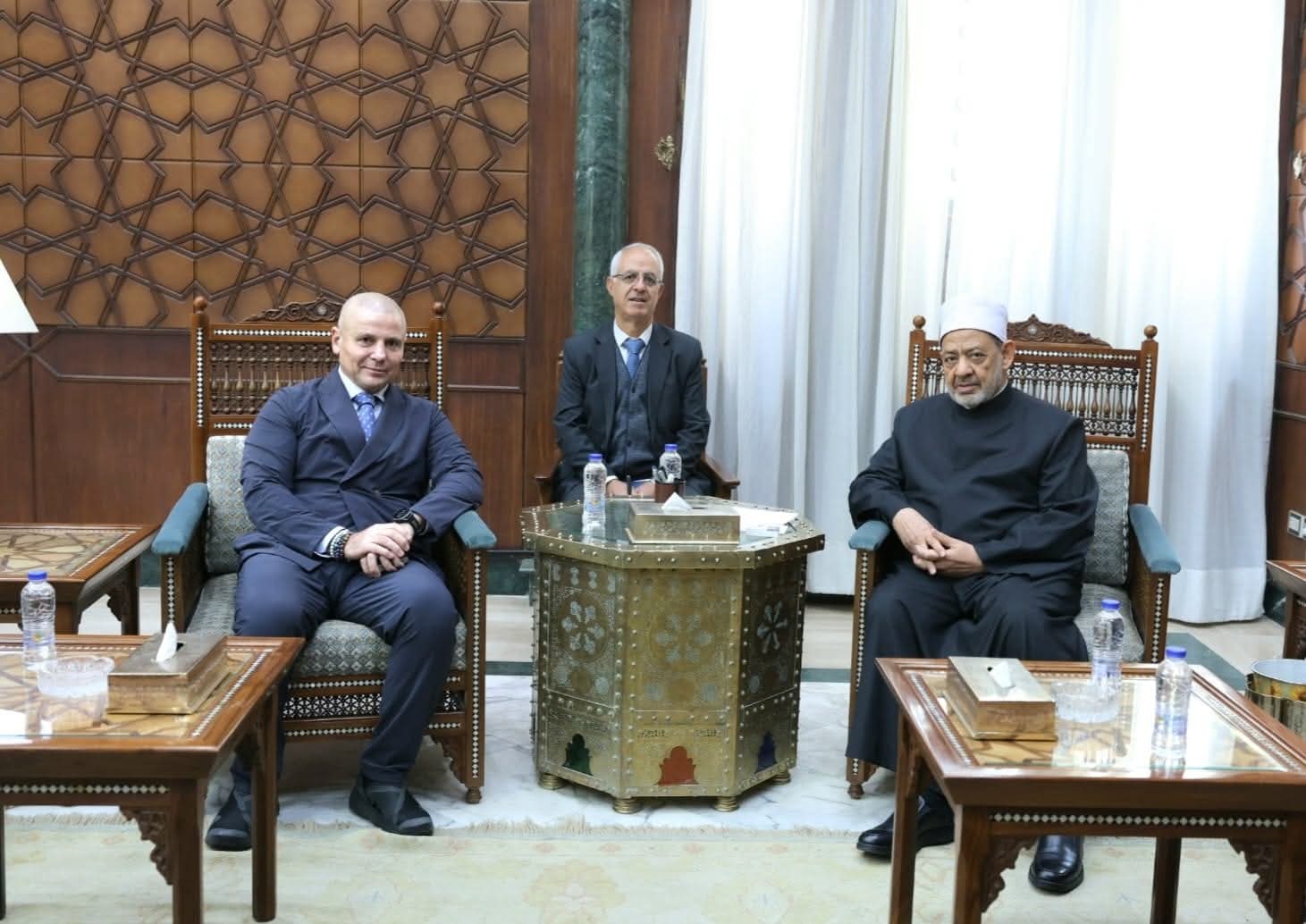 شيخ الأزهر .. القضية الفلسطينية بلغت حدا خطيراً  من الظلم لا يقبل معه الحياد