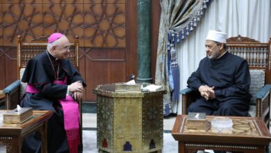 فضيلة الإمام الأكبر شيخ الأزهر .. رمز الوسطية والسماحة والسلام 16 فضيلة الإمام الأكبر شيخ الأزهر .. رمز الوسطية والسماحة والسلام