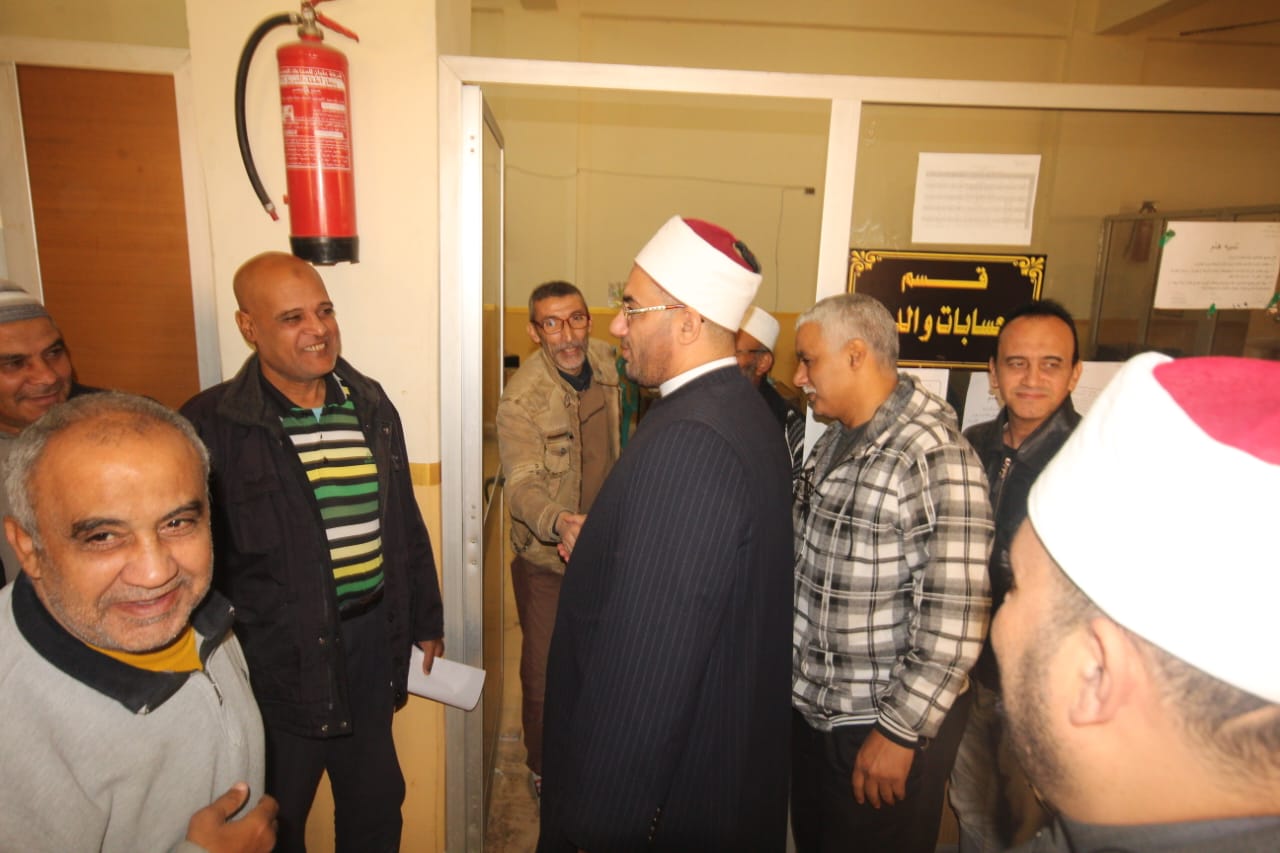 مدير مديرية أوقاف الإسكندرية .. يتفقد مقر إدارة أوقاف المنتزه لمتابعة انتظام العمل الإداري والدعوي