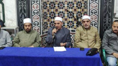 مدير إدارة أوقاف الرمل بالإسكندرية يجتمع بحراس بيوت الله