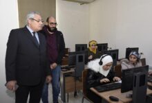 نائب رئيس جامعة عين شمس للتعليم والطلاب يتابع امتحانات الفصل الدراسي الأول بكليتي التجارة والألسن