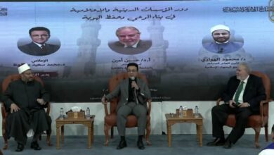 ندوة بجناح الأزهر تناقش دور المؤسسات الدينية والإعلامية في بناء الوعي وحفظ الهوية 9 ندوة بجناح الأزهر تناقش دور المؤسسات الدينية والإعلامية في بناء الوعي وحفظ الهوية