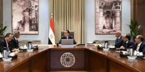 رئيس الوزراء .. يلتقي رئيس المجلس الأعلى لتنظيم الإعلام ويتلقى التقرير النهائي للجنة تطوير الإعلام المصري