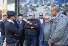 محافظ الإسكندرية .. يقود حملة مفاجئة لوقف فرز القمامة وسط الكتل السكنية بحي منتزه أول