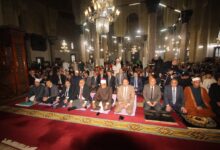 محافظ الإسكندرية ومدير الأوقاف .. يؤديان صلاة عيد الفطر المبارك بمسجد ابي العباس المرسي